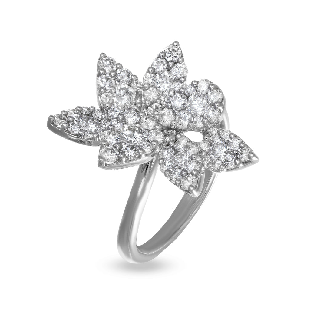 Anello a Fiore Crivelli in Oro Bianco con Pavè di Diamanti