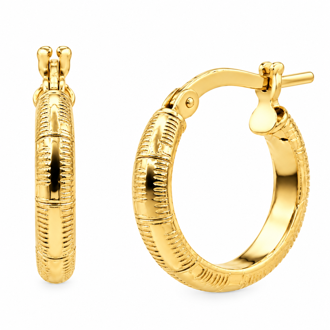 Orecchini a Cerchio con Dettagli Incisi In Oro Giallo 18 kt